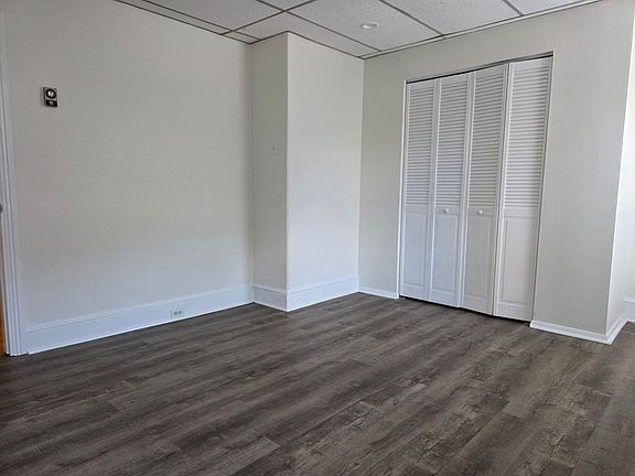 5th image of 1420 N Van Buren St APT 2