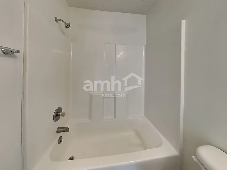 604 Lake Lennox Dr — Photo 17