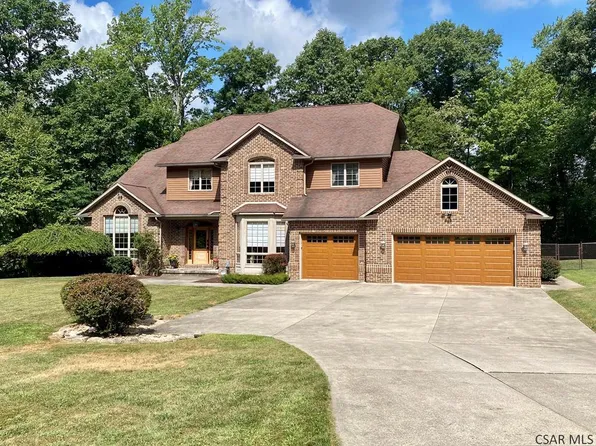 200 Coon Ridge Rd, Johnstown, PA 15905