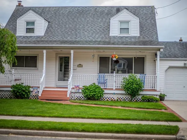 162 N Elm Street, Massapequa, NY 11758