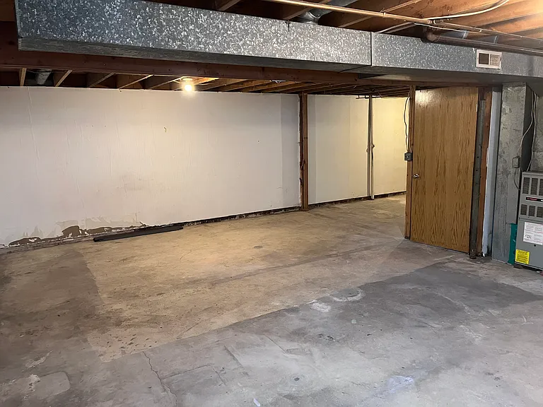 704 W Bailey St — Photo 14