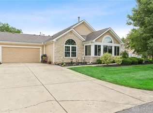 2690 Prestwick Village Cir, Springfield, OH 45503