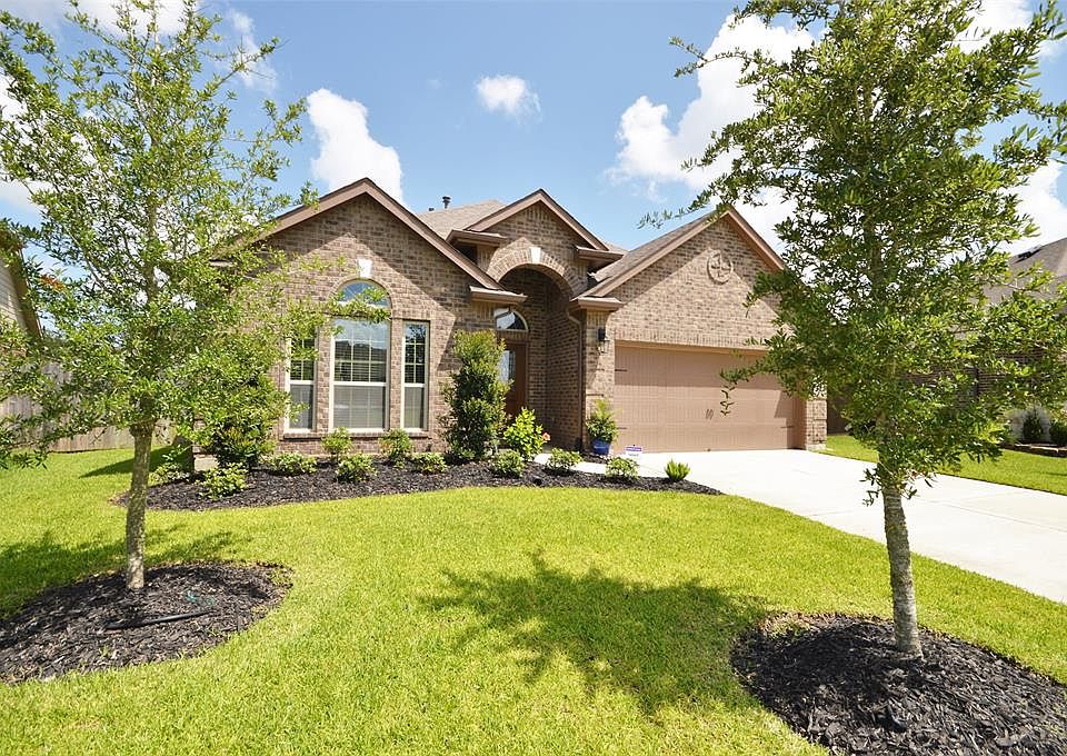1st image of 4002 Oak Grove Ln