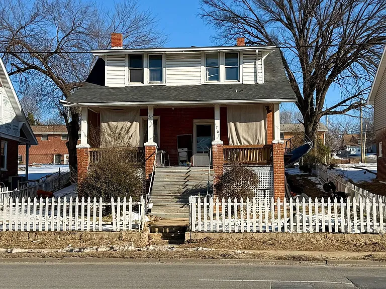1707 Orange Ave NW — Photo 1
