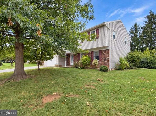 812 Carman Dr, Wyomissing, PA 19610