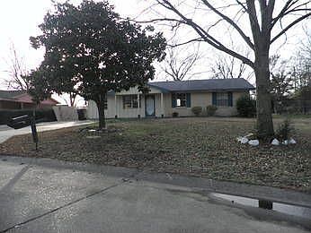 1st image of 752 Kerry St