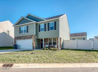 1305 Clark Point Rd, Kingsport, TN 37660