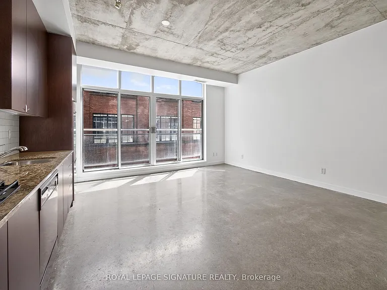 23 Brant St #213 — Photo 8