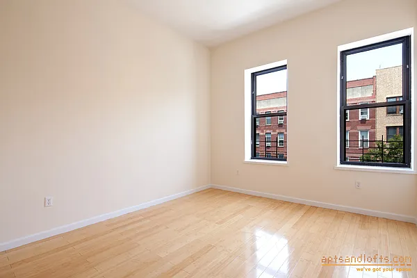 Sold by aptsandlofts.com | media 18