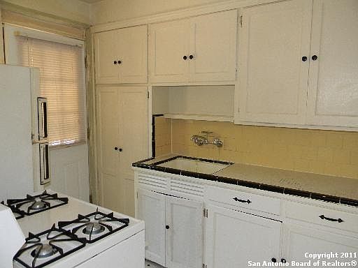 4th image of 1020 Kampmann Blvd APT 2