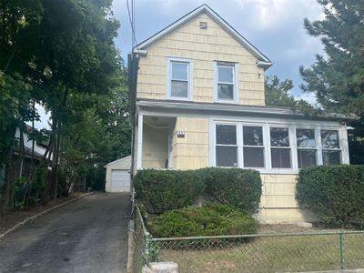 242 Fair Oaks Place, Cedarhurst, NY, 11516