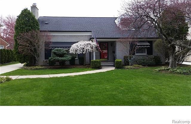 1st image of 819 Lakeland St