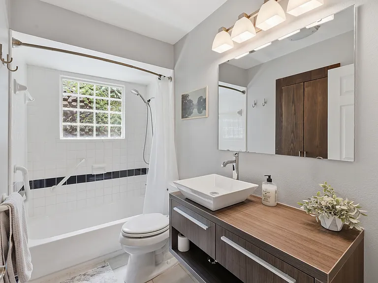 10355 Baronne Cir — Photo 7