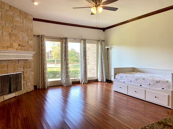 3rd image of 14277 Preston Rd APT 914