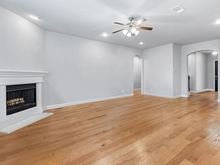 16613 Dry Creek Blvd — Photo 7