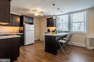 1 bed, 1000 sqft, $1,800 — Photo 2