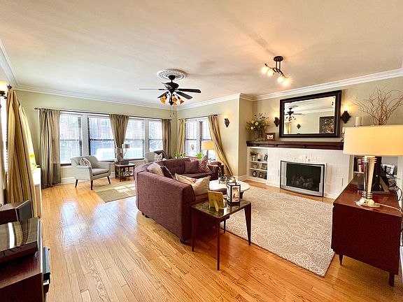 4th image of 4907 N Talman Ave Unit 2