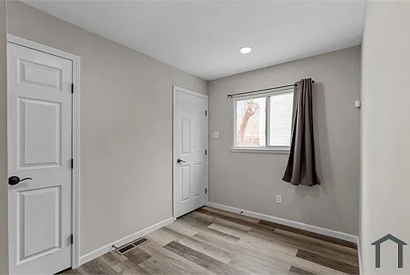 9717 Medford Dr — Photo 13