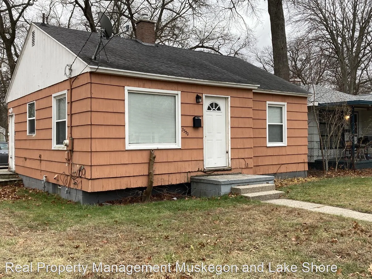 3350 Highland St photo 1