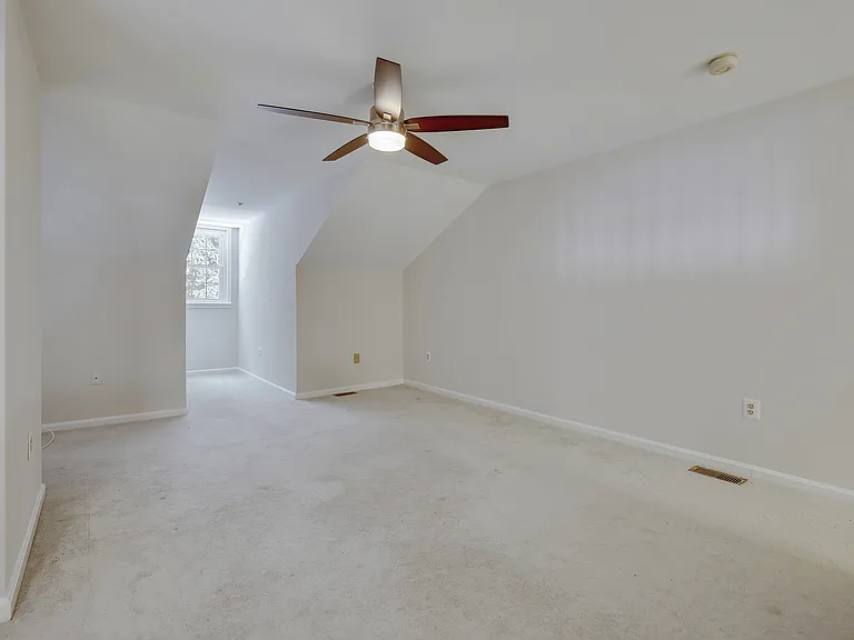 15305 Diamond Cove Ter #7-B — Photo 18