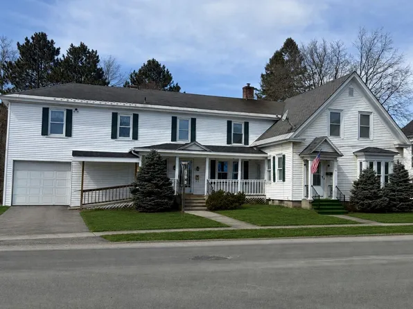 141 Main Street, Colebrook, NH 03576