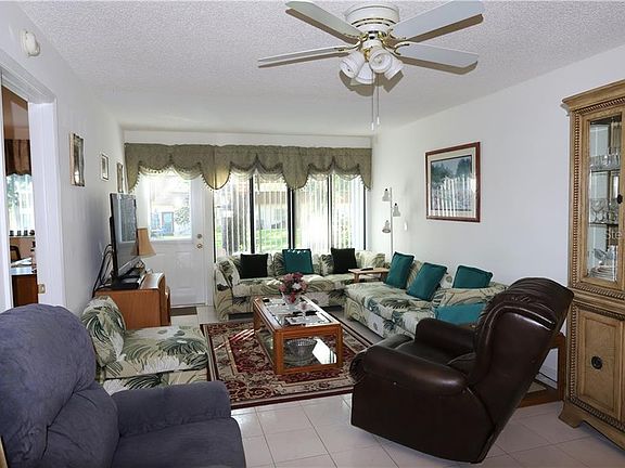 5th image of 1441 Mission Dr W