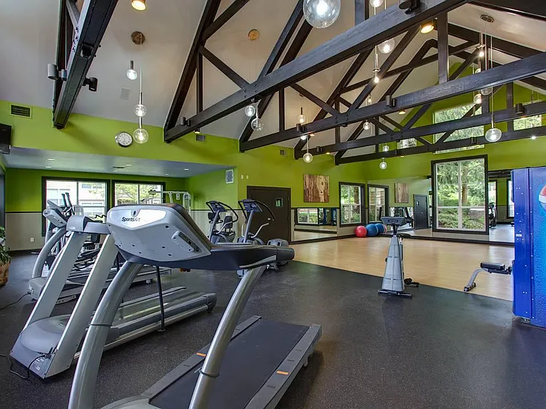 Commons at Verandas in Tanasbourne Apartments — Photo 7