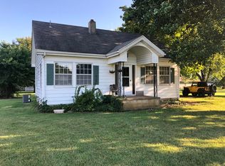 1238 W Washington St, Marshfield, MO 65706