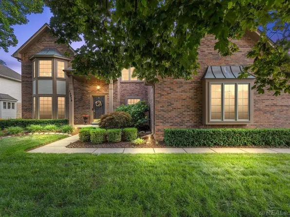 14978 Cadillac Dr, Shelby Township, MI 48315