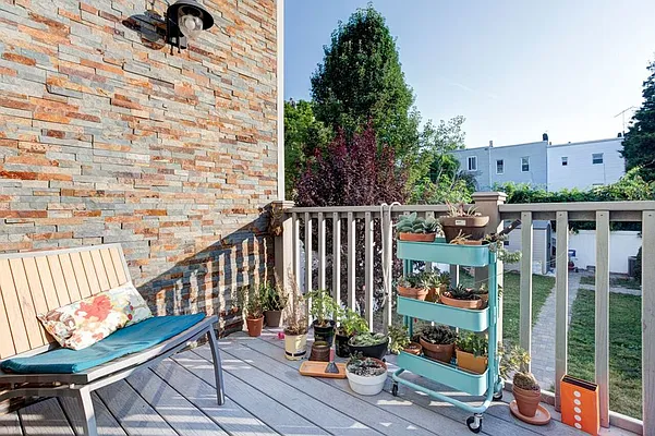 Sold by Engel and Völkers Brownstone Brooklyn | media 9