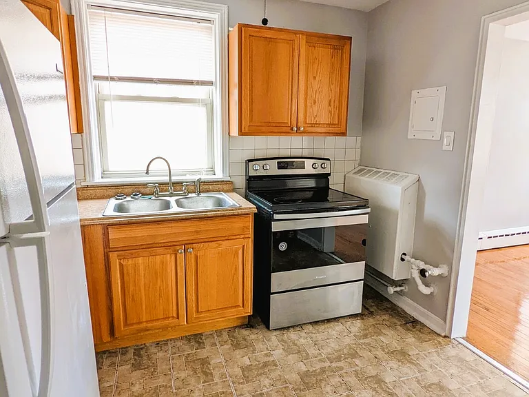 2400 W Farragut Ave #3A — Photo 5