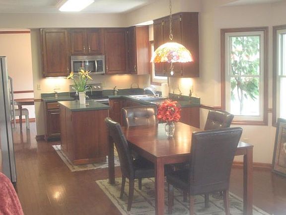 3rd image of 632 Wilkens Ct
