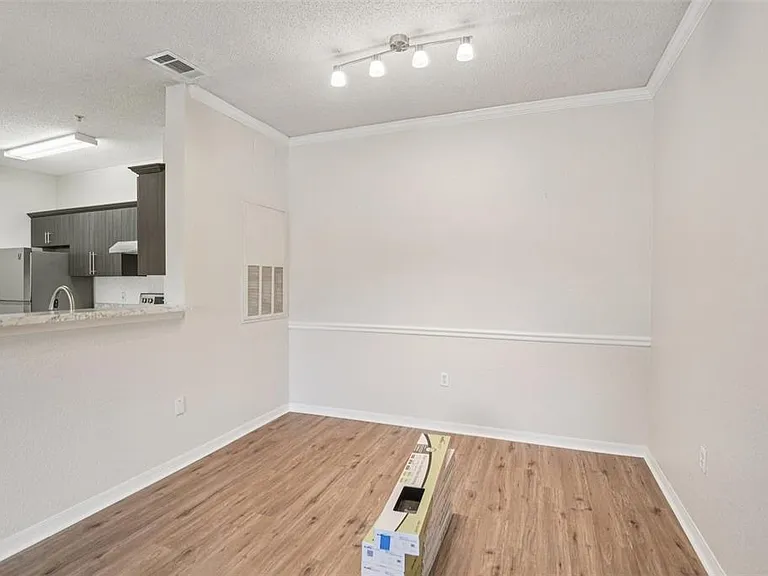 18001 Richmond Place Dr #1213 — Photo 8