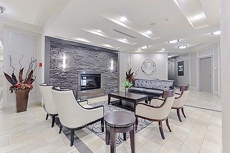 5th image of 60 Heintzman St #927