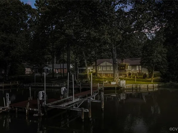 290 Wilton Woods Dr, Hague, VA 22469