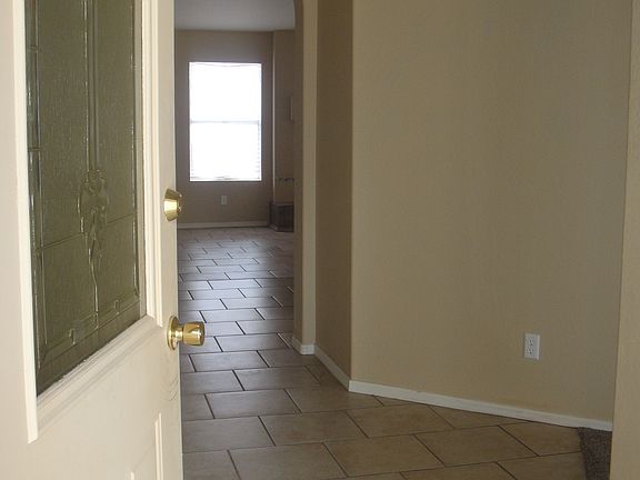 3rd image of 3149 Raven Dr