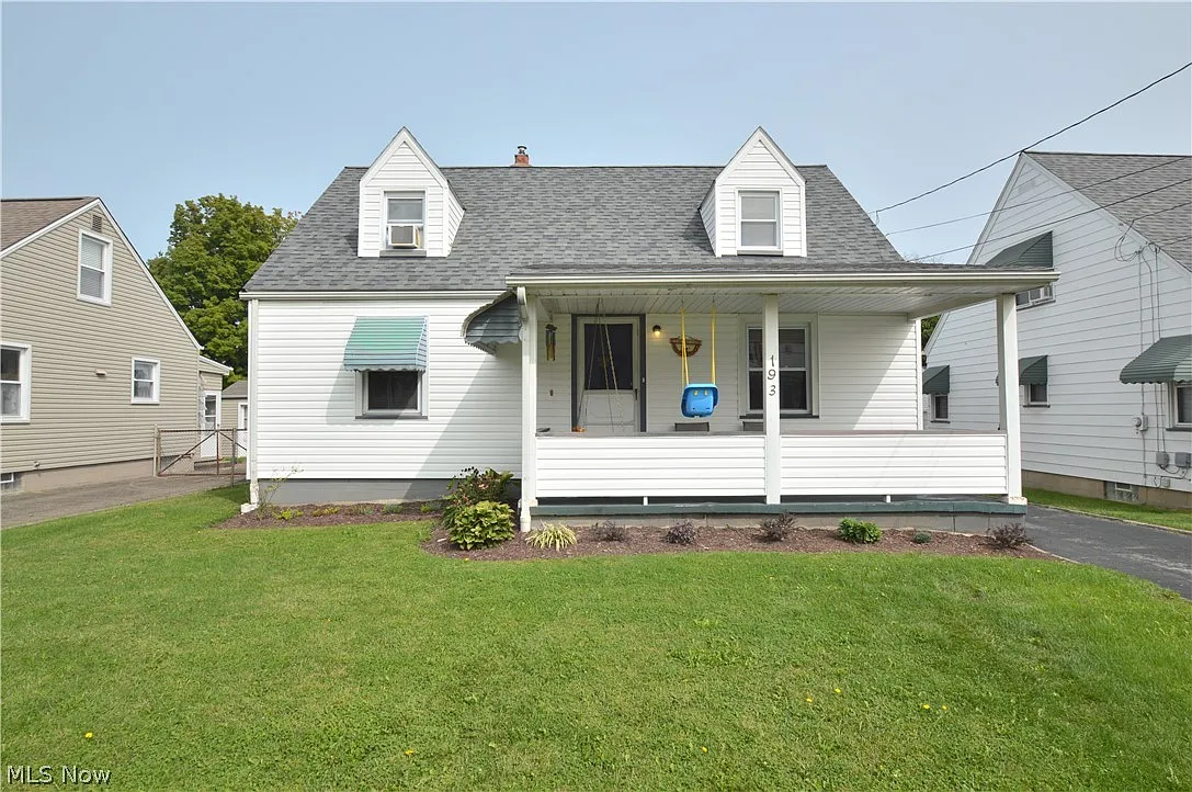 193 Wilson St photo 1