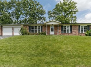 12915 Fernway Ln, Saint Louis, MO