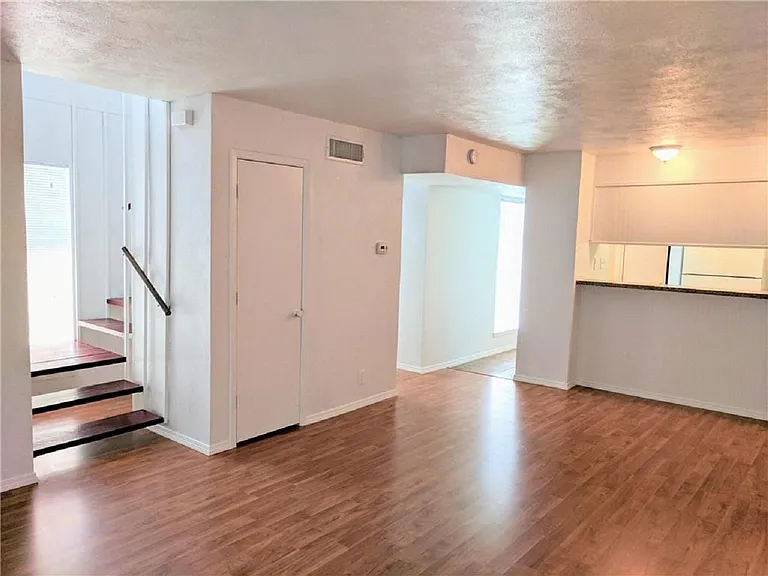 6240 Wheaton Dr #6242 — Photo 4