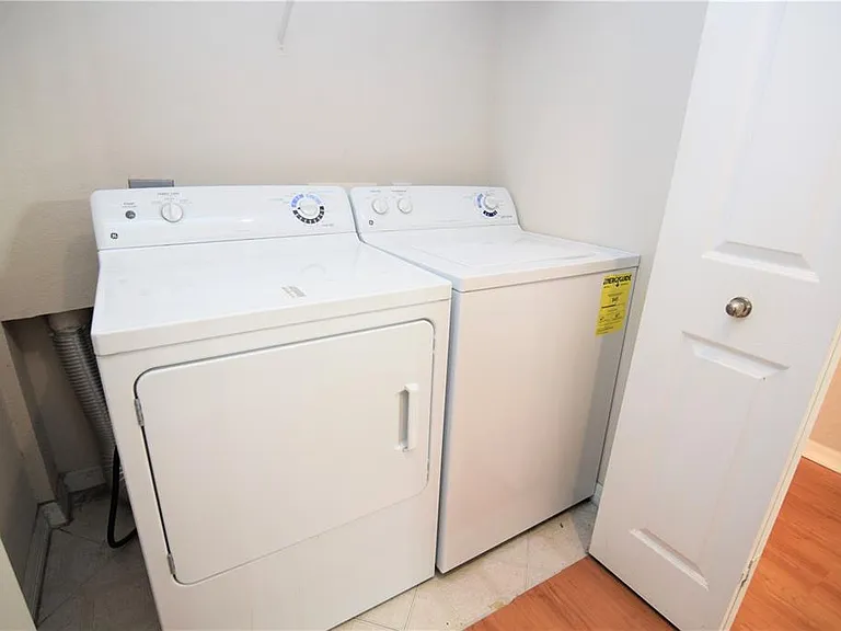 5122 Northridge Rd #202 — Photo 15