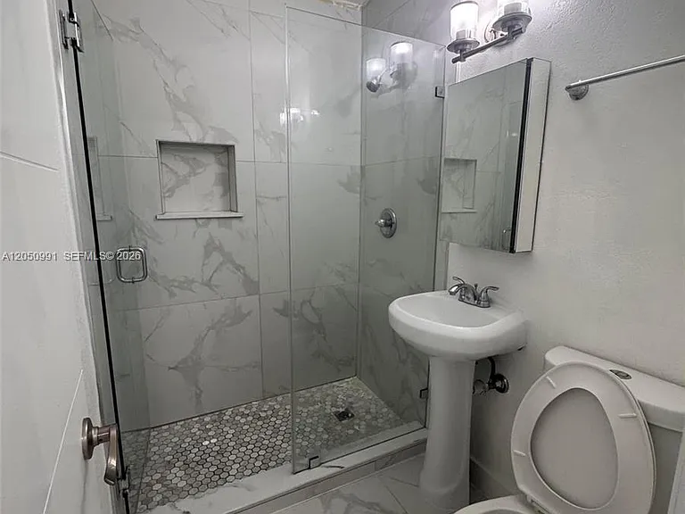 7400 SW 39th St #1 — Photo 9