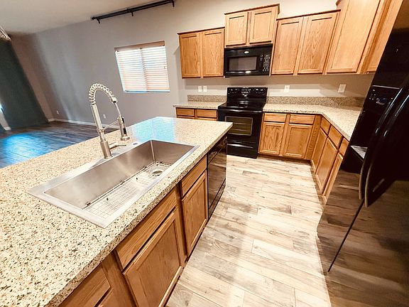 4th image of 2865 N Mystic Ct