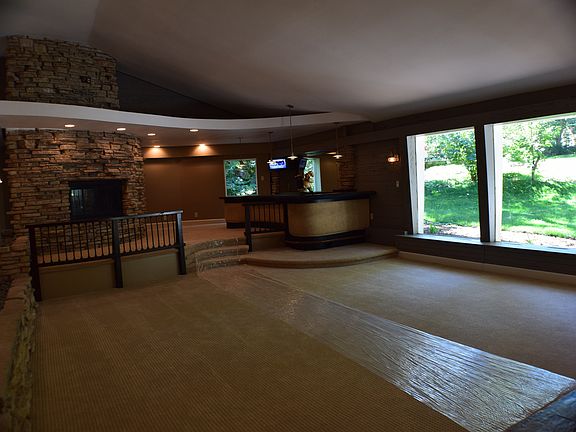 4th image of 1060 Lower Ridgeway