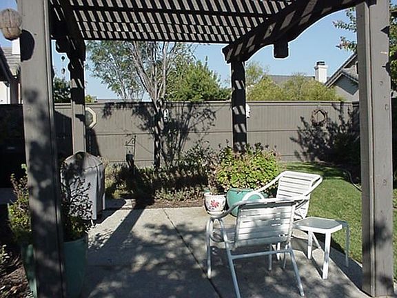 4th image of 290 Regency Park Cir