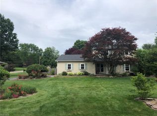 8115 Bendemeer Dr, Poland, OH