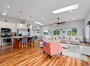 66-166 Waialua Beach Rd #A, Haleiwa, HI 96712