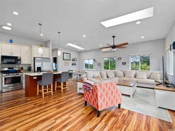 66-166 Waialua Beach Rd #A, Haleiwa, HI 96712