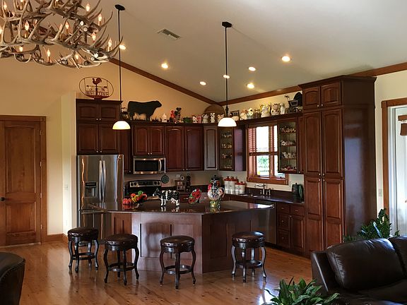 4th image of 212 Sea Biscuit Ln