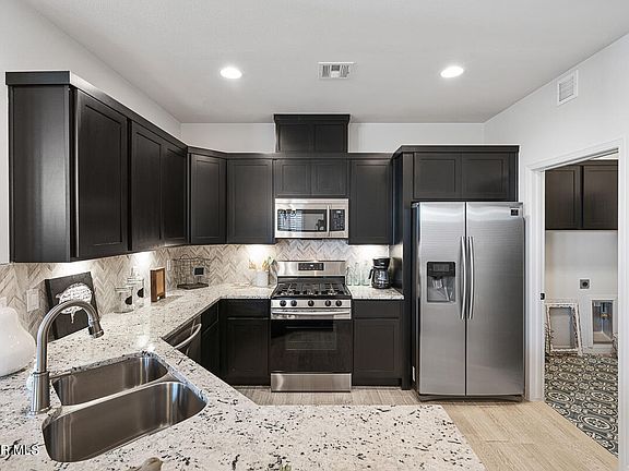 5th image of 340 Frodsham St
