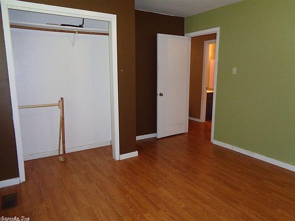 4th image of 3420 E 4th St